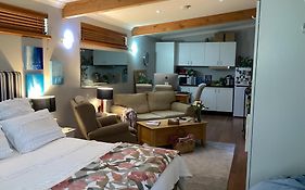 Ac 1 Bed Studio Apartment 25+ Non Smokers